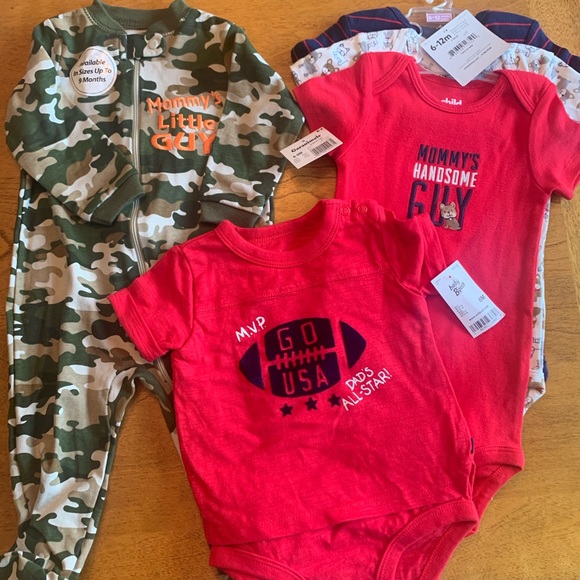 6-12 Month Onsies and Sleeper - Picture 1 of 6